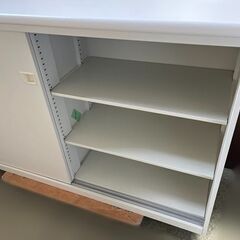 【自社配送は札幌市内限定】スチール製 収納付き受付カウンター ハイカウンター 幅150cm スチール棚 収納棚 オフィス家具の画像