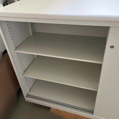 【自社配送は札幌市内限定】スチール製 収納付き受付カウンター ハイカウンター 幅150cm スチール棚 収納棚 オフィス家具の画像