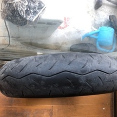 タイヤ　フロント用120/70R15