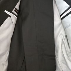 【未使用】男性用喪服セット（ジャケット、パンツ、ネクタイ、ベルト）の画像