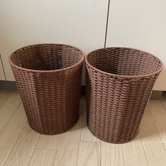 ゴミ箱2つ