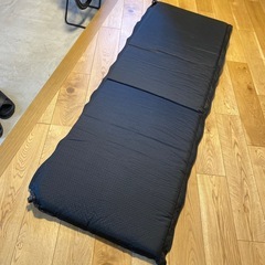 最終値下げ！　TENT FACTORY インフレータブルマットの画像