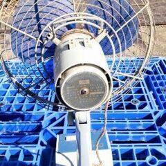 🍓  レトロ扇風機      🤗「正常動作品です。現在も問題なくご使用いただけます。」   No.8                         の画像