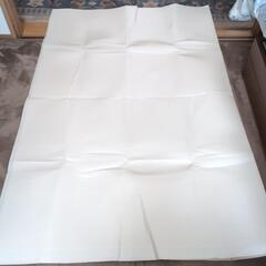 カーペットなどの下敷き