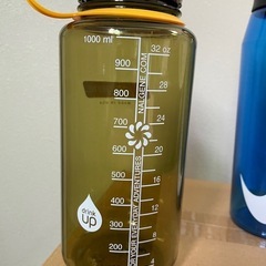 【4点セット】水筒ボトルの画像