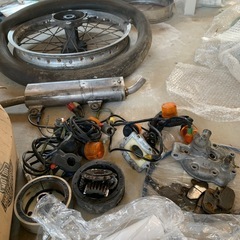 受け渡し決まりました 
KDX200の部品色々の画像