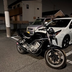 バイクのシート張り替え出来る方