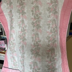 あげます　レトロ可愛い花柄布団