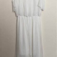 （取引中）【訳アリ】白ワンピース　　オフショルの画像