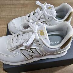 【new balance】未使用品スニーカー 22.5cmの画像