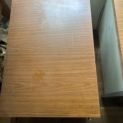 事務用袖机の画像