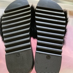 ファーサンダルの画像