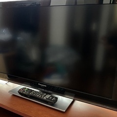 パナソニック32V型VIERA(ビエラ) TH-L32X3K、PanasonicブルーレイディスクレコーダーDMR-BWT510-K、テレビ台のセットの画像