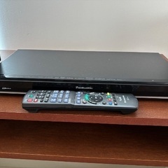パナソニック32V型VIERA(ビエラ) TH-L32X3K、PanasonicブルーレイディスクレコーダーDMR-BWT510-K、テレビ台のセットの画像