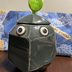 岩ピクミン　陶器