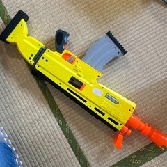 子供／おもちゃ／銃／フォート ナイト／ナーフ／電池式の画像