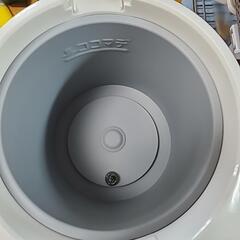 電気ポットの画像