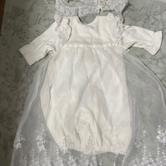 ベビードレス　帽子つきの画像