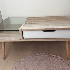 テーブル