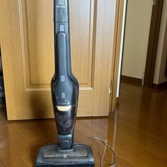 Electrolux 掃除機　2000円