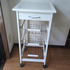 北欧風キッチンワゴン