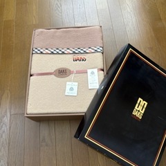 【値引きしました】
DAKS 毛布(シングル)未使用品の画像