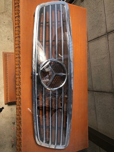 ベンツ　グリル