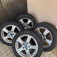 195/60R16 タイヤホイールセット　セレナC26