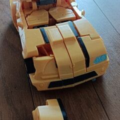 トランスフォーマー　バンブルビーおもちゃの画像