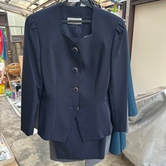 スーツ