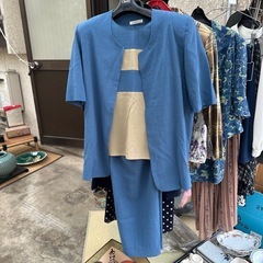 水色パンツスタイル、レディーススーツ