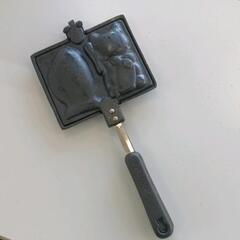 0504-297 たいやき器(招き猫・鯛）の画像