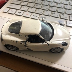 くるま　故障　白