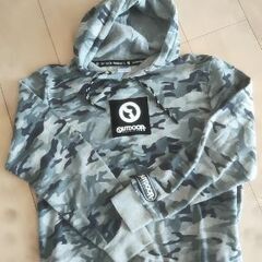 子供服160cm.アウトドアOUTDOOR.パーカートレーナー.カモ柄.中古良品。の画像