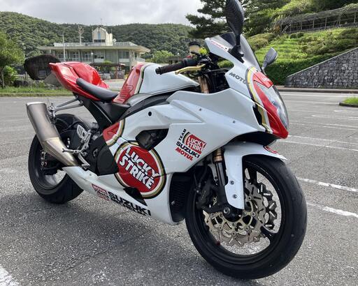 GSX-R1000　K6　2006年式　ラッキーストライクカラー