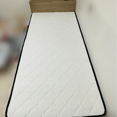 シングルベッド（マットレス付）