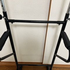 懸垂マシン（ぶら下がり健康器）の画像