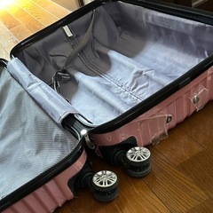 キャリーケースの画像