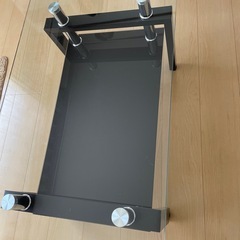 ガラステーブル