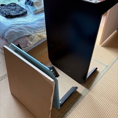 テーブル