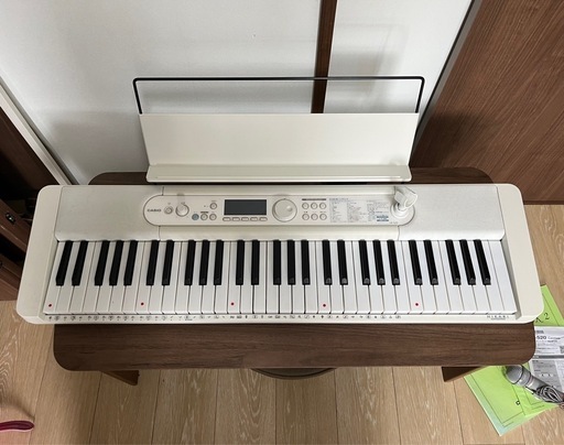 CASIO 光ナビゲーション電子キーボード LK-520 61鍵盤