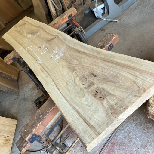 くすのき　銘木　一枚板　カウンター　テーブル