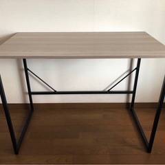 ◎美品◎ カジュアルな木目調天板のパソコンデスク