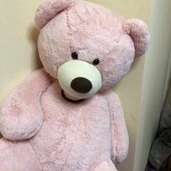 かなり大きめくまのぬいぐるみの画像
