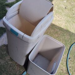 外用のゴミ箱の画像