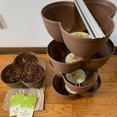 タワーポット　　ストロベリーポット（未使用4鉢＋使用品1鉢）　ヘ...