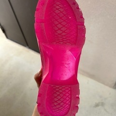 Reebok ピンクスニーカーの画像