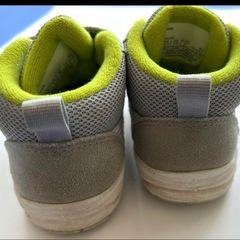 アシックス　asics スニーカー　13cm ホームクリーニング済みの画像