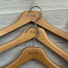 マイケルコース　木製ハンガー
の画像