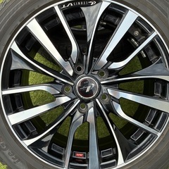 205/55R17 レオニス　VT 
ヨコハマ　スタッドレスタイヤ 17インチ　4本セットの画像